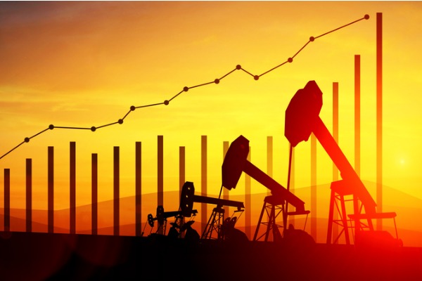 oil-pump-jacks-on-sunset-sky-background-concept-of-growing-oil-prices