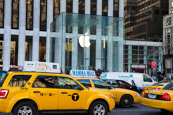 Apple store in New York 600