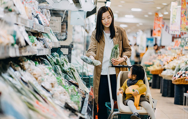 Supermarket shopper 600