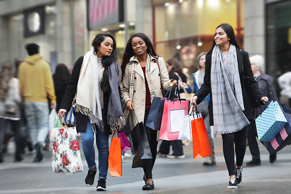 Women in Britain shopping 600
