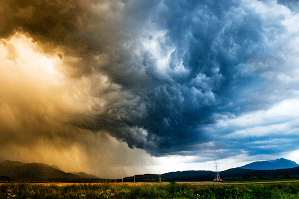 Storm clouds gathering 600