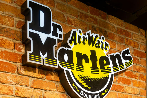 Dr Martens logo 600