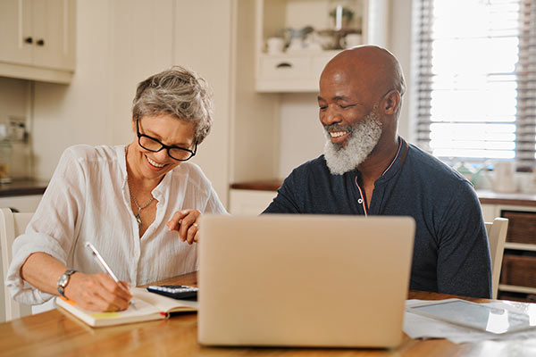 Couple organising their retirement 600