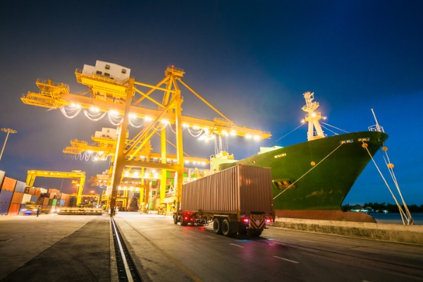 cargo ship container clarkson shipping 600