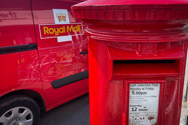 Royal Mail van and letter box 600