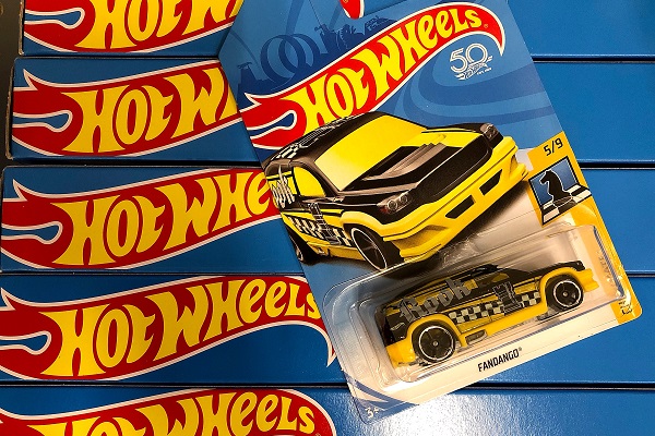 hot wheels mattel warner hollywood film toy 600