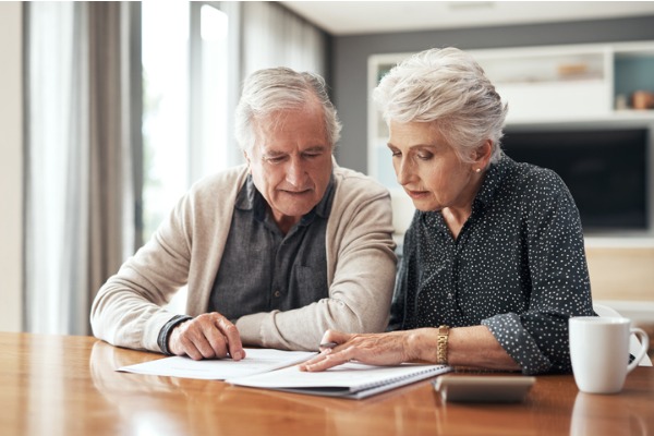 old people couple retire inheritance 600