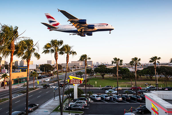 British Airways plane landing in Los Angeles 600