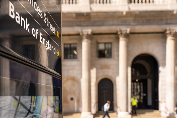 Bank of England sign and building 600