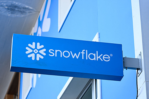 Snowflake logo, Getty