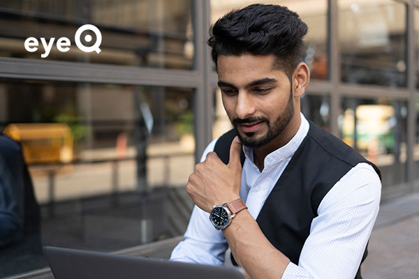 eyeQ image of investor studying data