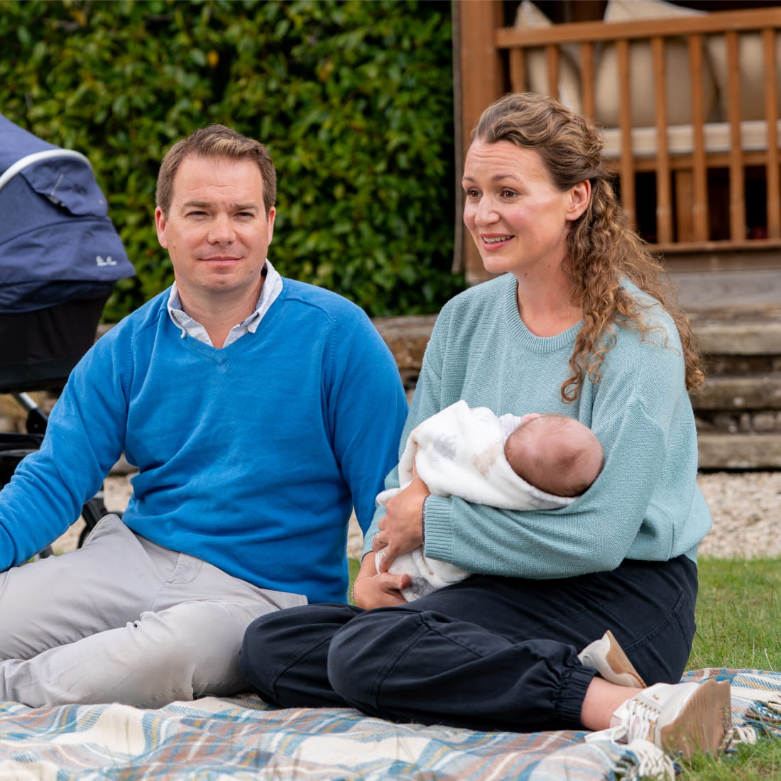 An image shows two interactive investor customers who use our family investing benefits